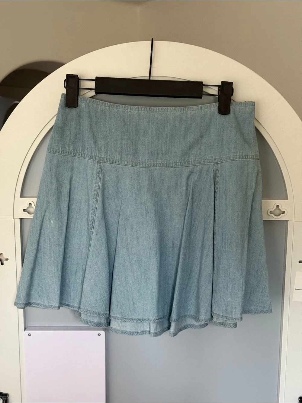 Hollister Chambray Flowy Skirt | Size 1 | Excellent